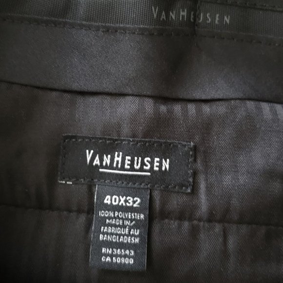 Van Heusen Men's Size 40/32 Dress Pants - Picture 4 of 6
